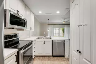 2052 Tarpon Lake Way, West Palm Beach, FL 33411 - Photo 11