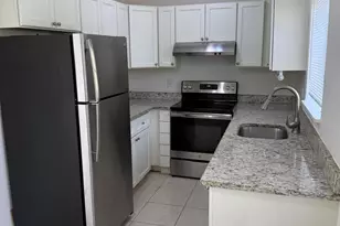 6575 NE 7th Ave, Boca Raton, FL 33487 - Photo 3