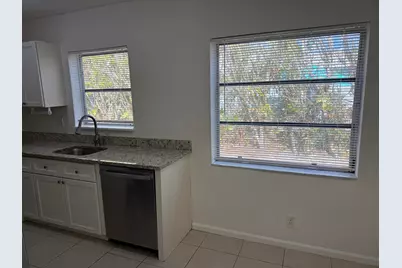 6575 NE 7th Avenue, Boca Raton, FL 33487 - Photo 17