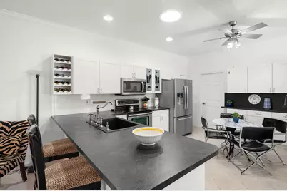 914 NW Sarria Court, Port Saint Lucie, FL 34986 - Photo 5