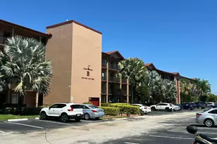 300 SW 130th Terrace, Pembroke Pines, FL 33027 - Photo 1