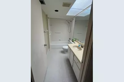 300 SW 130th Terrace #314b, Pembroke Pines, FL 33027 - Photo 5