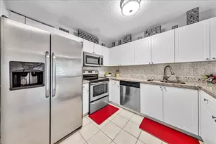 8715 Cleary Blvd, Plantation, FL 33324 - Photo 3