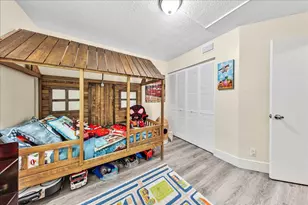 8715 Cleary Blvd, Plantation, FL 33324 - Photo 7