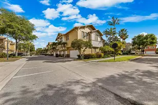 950 Marina Del Ray Ln, West Palm Beach, FL 33401 - Photo 3