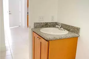 750 SW 2nd St, Miami, FL 33130 - Photo 5