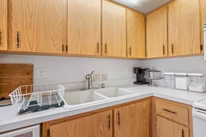 1170 6th Avenue #11, Vero Beach, FL 32960 - Photo 11