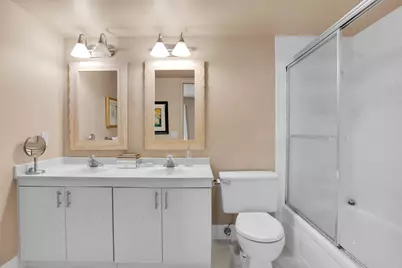 3202 Portofino Point #E4, Coconut Creek, FL 33066 - Photo 17