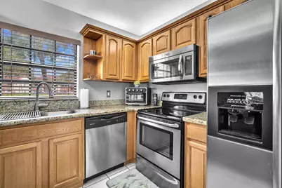 201 Republic Court, Deerfield Beach, FL 33442 - Photo 7