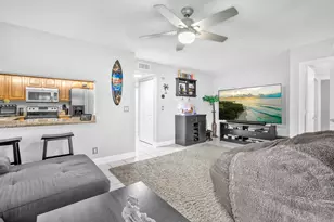 201 Republic Ct, Deerfield Beach, FL 33442 - Photo 5