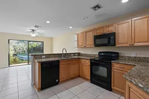6094 Live Oak Ct, Tamarac, FL 33319 - Photo 17