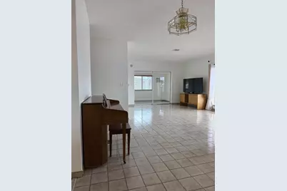 957 W 67th Street, Hialeah, FL 33012 - Photo 3