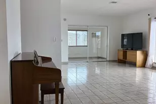 957 W 67th St, Hialeah, FL 33012 - Photo 3