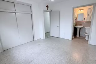 957 W 67th St, Hialeah, FL 33012 - Photo 9