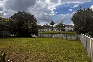 1820 NW 78th Ave, Pembroke Pines, FL 33024 - Photo 11