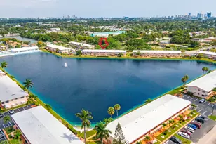 900 SW 10th Terrace, Hallandale Beach, FL 33009 - Photo 3