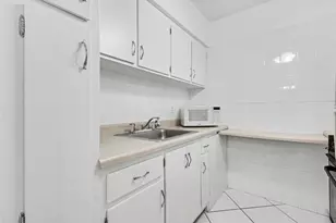 900 SW 10th Terrace, Hallandale Beach, FL 33009 - Photo 19