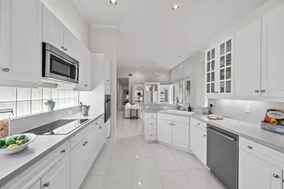 10802 Greenbriar Villa Drive, Wellington, FL 33449 - Photo 19