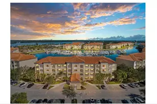 13 Harbour Isle Dr W, Fort Pierce, FL 34949 - Photo 1