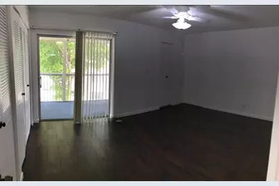 700 Village Green Court #302, Palm Springs, FL 33461 - Photo 21