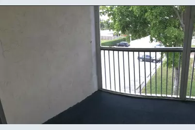 700 Village Green Court #302, Palm Springs, FL 33461 - Photo 17