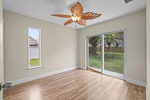 2001 SW Salvatierra Blvd, Port Saint Lucie, FL 34987 - Photo 25