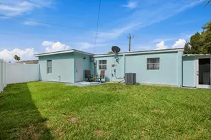 1310 4th Ct, Vero Beach, FL 32960 - Photo 29