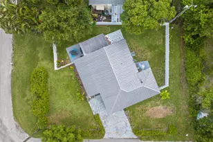 1310 4th Ct, Vero Beach, FL 32960 - Photo 33