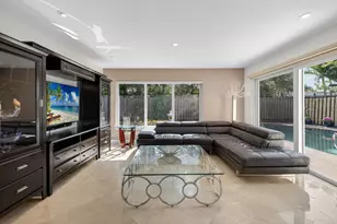 2300 NE 16th Ave, Wilton Manors, FL 33305 - Photo 9