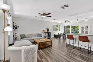 153 SE 30th Ave, Boynton Beach, FL 33435 - Photo 7