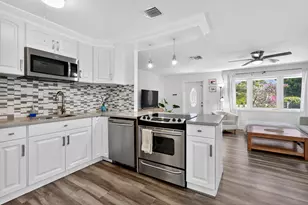 153 SE 30th Ave, Boynton Beach, FL 33435 - Photo 11