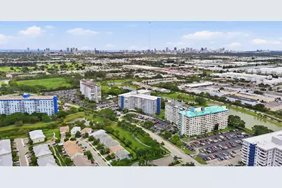 4330 Hillcrest Drive #804, Hollywood, FL 33021 - Photo 43