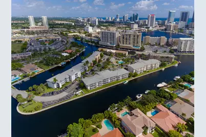 460 Paradise Isle Boulevard #203, Hallandale Beach, FL 33009 - Photo 13