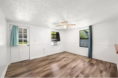 390 Baysinger Avenue, Fort Pierce, FL 34982 - Photo 3