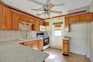 1560 NE 31st Ct, Pompano Beach, FL 33064 - Photo 7