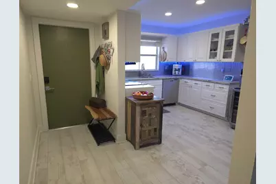 9501 Sunrise Lakes Boulevard #305, Sunrise, FL 33322 - Photo 3