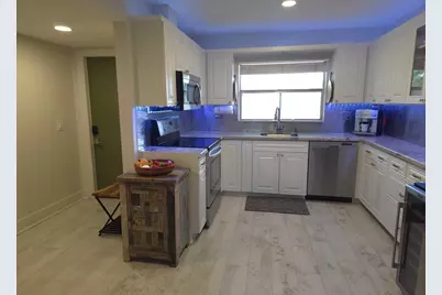 9501 Sunrise Lakes Boulevard #305, Sunrise, FL 33322 - Photo 5