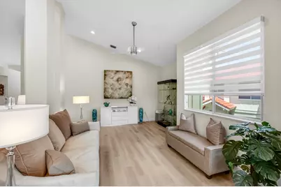 2530 Coco Plum Boulevard #1002, Boca Raton, FL 33496 - Photo 9