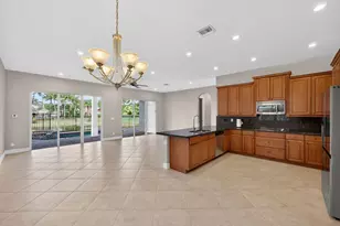 12054 Aviles Cir, Palm Beach Gardens, FL 33418 - Photo 15