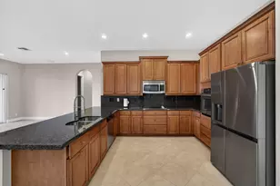 12054 Aviles Cir, Palm Beach Gardens, FL 33418 - Photo 13