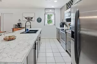2360 87th Ct, Vero Beach, FL 32966 - Photo 5