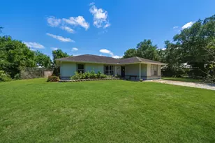 2360 87th Ct, Vero Beach, FL 32966 - Photo 3