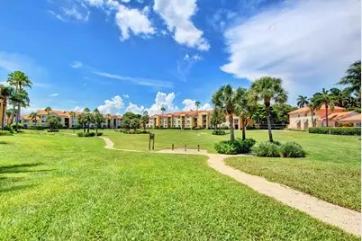 157 Yacht Club Way #303, Hypoluxo, FL 33462 - Photo 5