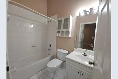 7900 NW 6th Street #205, Pembroke Pines, FL 33024 - Photo 9