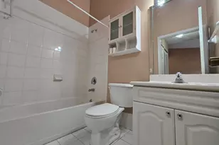 7900 NW 6th St, Pembroke Pines, FL 33024 - Photo 15