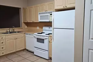 7900 NW 6th St, Pembroke Pines, FL 33024 - Photo 17