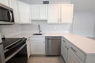 2660 NE 8th Ave, Wilton Manors, FL 33334 - Photo 5