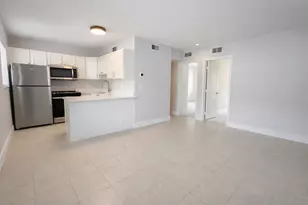 2660 NE 8th Ave, Wilton Manors, FL 33334 - Photo 3