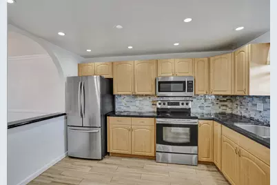 3051 NE 48th Street #702, Fort Lauderdale, FL 33308 - Photo 9