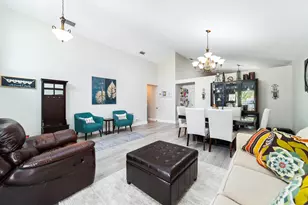 22585 Middletown Dr, Boca Raton, FL 33428 - Photo 5